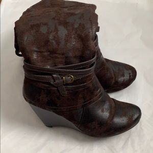Bare Traps Brown Wedge Boots 9